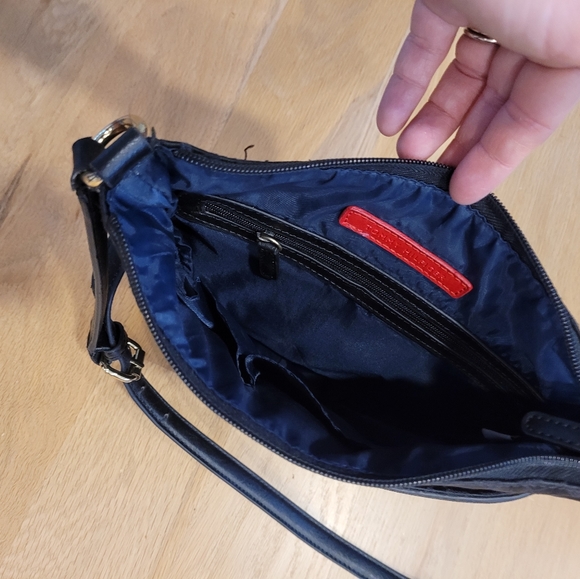 Tommy Hilfiger Black Crossbody Bag - Picture 4 of 4